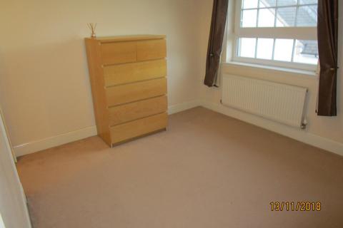 2 bedroom flat to rent, Parklands Oval, Glasgow G53
