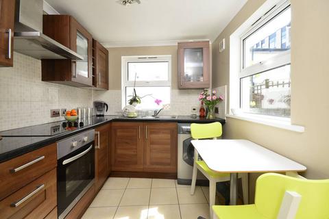 4 bedroom terraced house to rent, Merton Road, Southfields, London, SW18