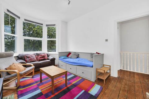 2 bedroom flat for sale, High Road, Leyton, E10