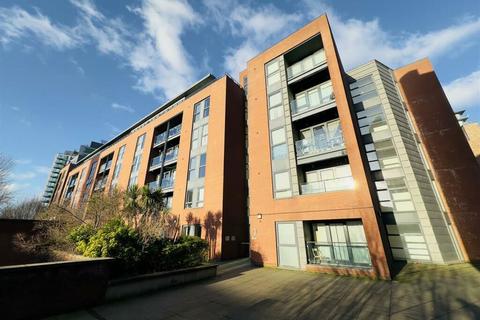 2 bedroom flat for sale, Bury Street, Salford, Greater Manchester, M3 7DY