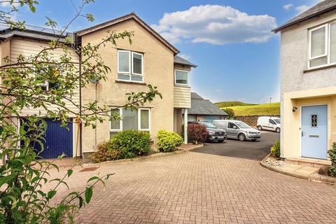 3 bedroom semi-detached house for sale, 4 High Cragg Close, Kendal