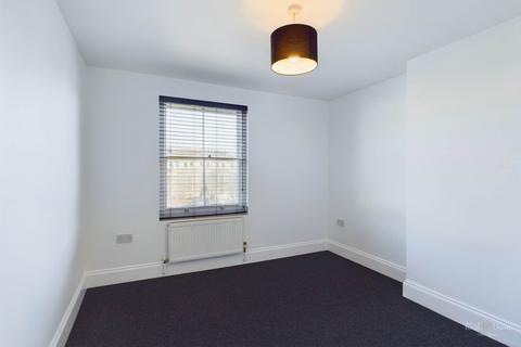 1 bedroom flat to rent, Upperton Gardens, Upperton