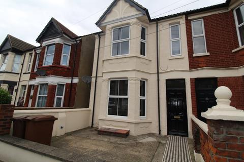 1 bedroom flat to rent, Watling Street,  Gillingham, ME7