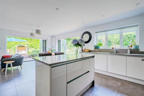 5 bedroom detached house for sale, The Chestnuts, Winscombe