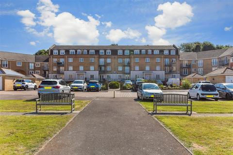 3 bedroom ground floor flat for sale, Medina View, East Cowes, Isle of Wight