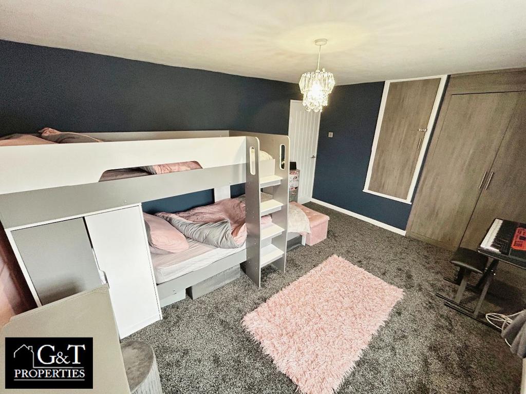 2nd Bedroom