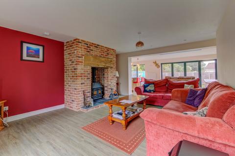 4 bedroom semi-detached house for sale, 1 Wyatts Field, Trull, Taunton