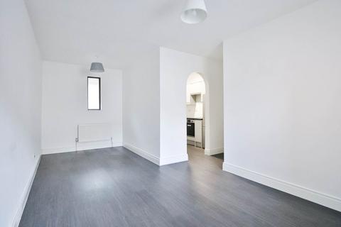 2 bedroom flat to rent, Fife Road, Kingston Upon Thames