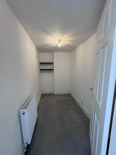 1 bedroom in a house share to rent, 109 Embankment Road