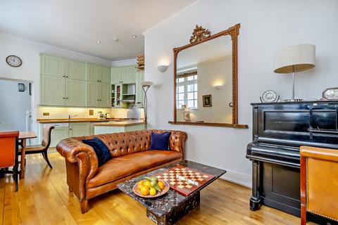 2 bedroom terraced house for sale, London, London WC2H