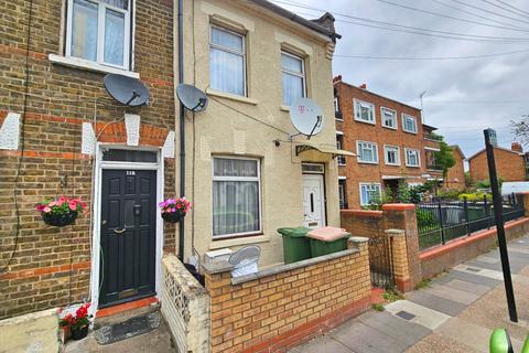 2 bedroom end of terrace house to rent, Wakefield Street, London, E6 1NS