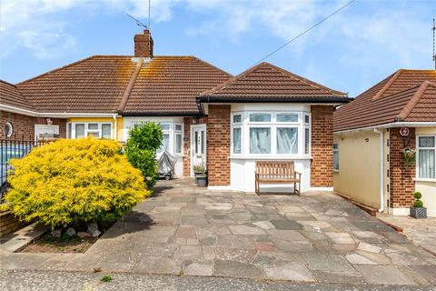 3 bedroom bungalow for sale, Somerset Gardens, Hornchurch, RM11