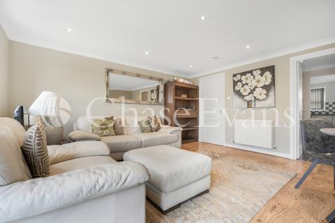 2 bedroom apartment for sale, Schooner Close, Isle Of Dogs, London E14