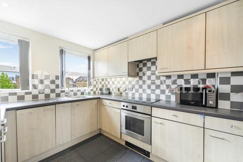 20 Schooner Close, London, E14 3GG
