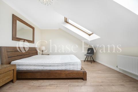 20 Schooner Close, London, E14 3GG