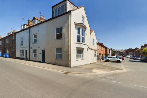 3 bedroom end of terrace house for sale, Middle Street North, Driffield, YO25 6ST