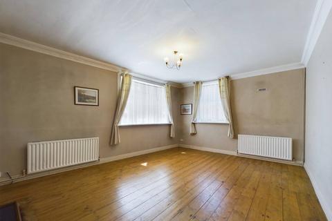 3 bedroom end of terrace house for sale, Middle Street North, Driffield, YO25 6ST