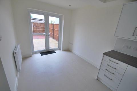 3 bedroom detached house to rent, Ardington Road, Northampton NN1