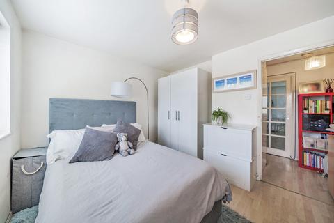 131 Ruston Road, London, SE18 5QY