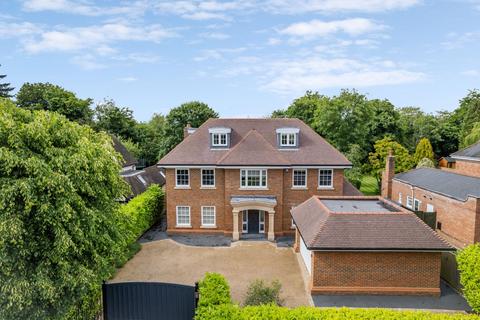 76 Gregories Road, Beaconsfield, HP9 1HL
