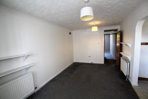 2 bedroom flat to rent, Lowestoft, NR32