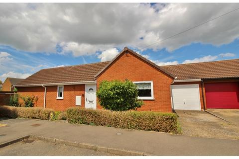 3 bedroom bungalow for sale, Barretts Close, Peterborough PE7