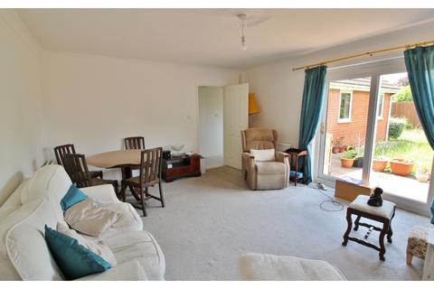 3 bedroom bungalow for sale, Barretts Close, Peterborough PE7
