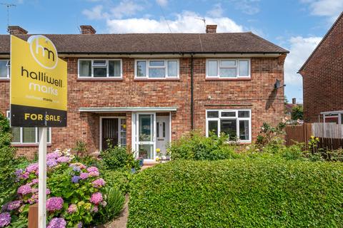 3 bedroom end of terrace house for sale, Taynton Drive, Merstham, RH1