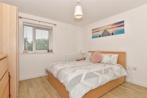 1 bedroom flat for sale, Nova Avenue, Faversham, Kent