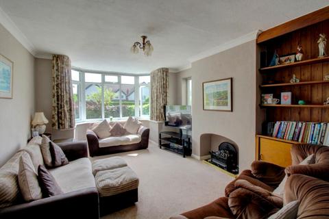 37 Heathfield, Leeds, LS16 7AB