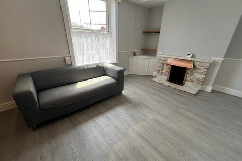 1 bedroom flat to rent, Poulton Street, Kirkham