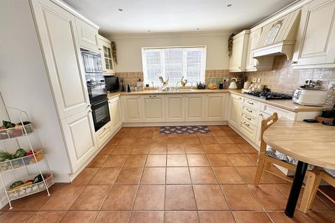 4 bedroom detached house for sale, Sturminster Marshall