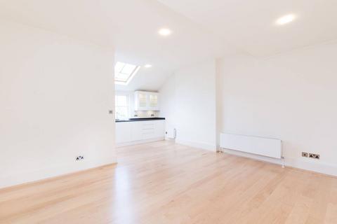 2 bedroom flat to rent, Albert Square, SW8, Oval, London, SW8