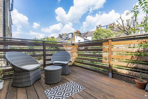 2 bedroom flat for sale, Vardens Road, Battersea