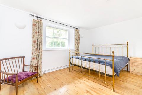 2 bedroom flat to rent, Shooters Hill Road, Blackheath, London, SE3