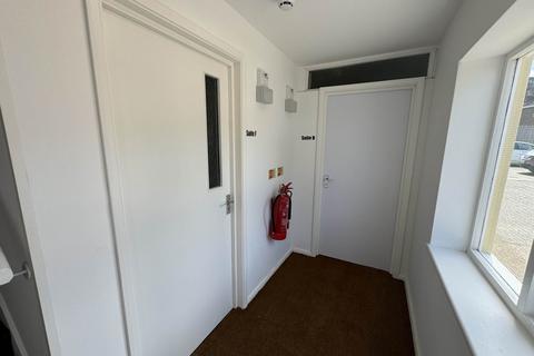 Storage to rent, High Street, Rochester