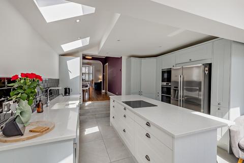 132 Arthur Road, Windsor, SL4 1RY