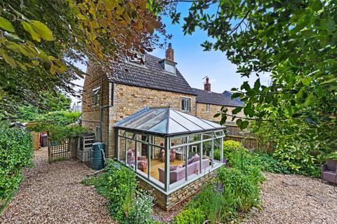 3 bedroom cottage for sale, Queen Street, Geddington NN14