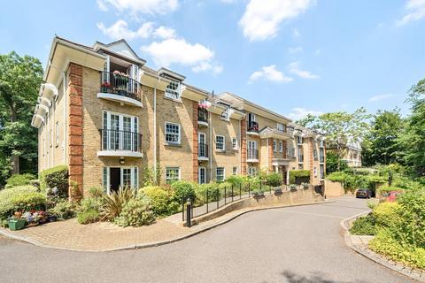 2 bedroom apartment for sale, Oatlands Avenue, Weybridge, KT13