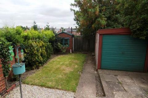 3 bedroom semi-detached house to rent, Kingsway, Wombwell, Barnsley