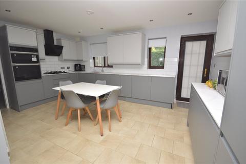 4 bedroom detached house for sale, Holford Way, Luton, Bedfordshire, LU3