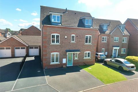 5 bedroom detached house for sale, Holly Place, Wistaston, CW5