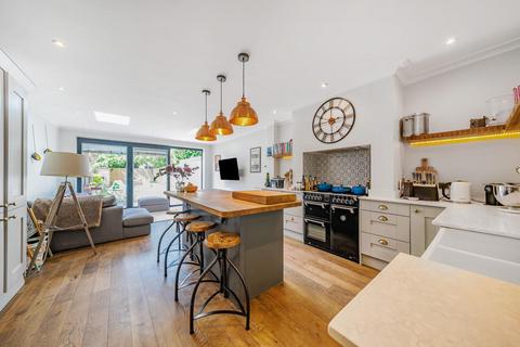25 Bertal Road, London, SW17 0BX