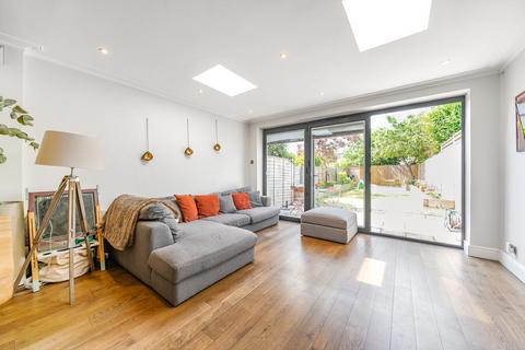 25 Bertal Road, London, SW17 0BX