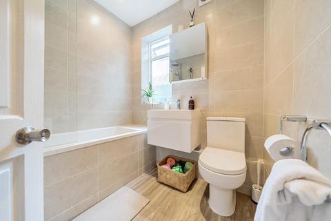 66a Vanderbilt Road, London, SW18 3BQ