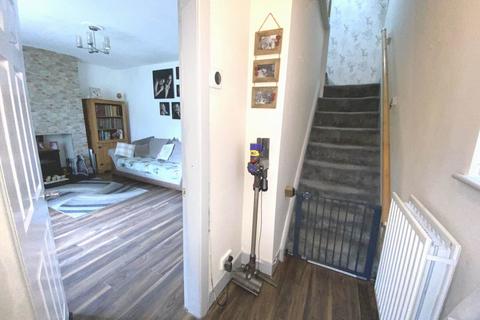 7 Bromley Avenue, Royton, Oldham, OL2 5YB
