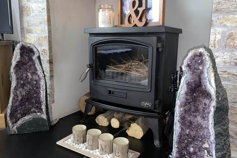 7 Bromley Avenue, Royton, Oldham, OL2 5YB