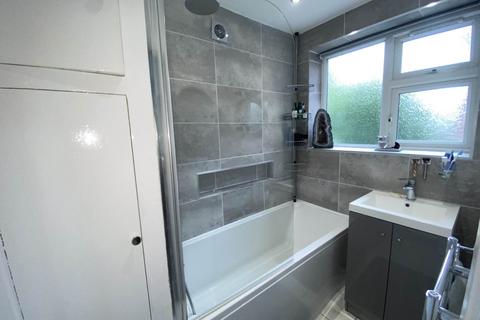 7 Bromley Avenue, Royton, Oldham, OL2 5YB