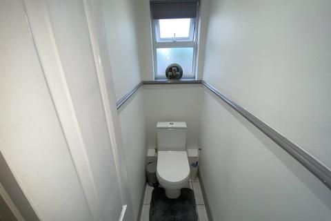 7 Bromley Avenue, Royton, Oldham, OL2 5YB