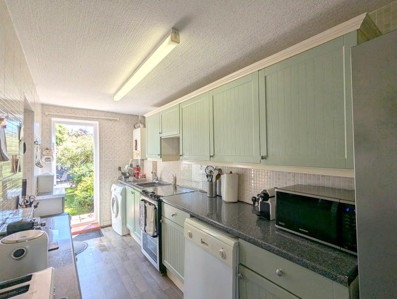 Fernside Avenue, Feltham, TW13 3 bed terraced house for sale £475,000